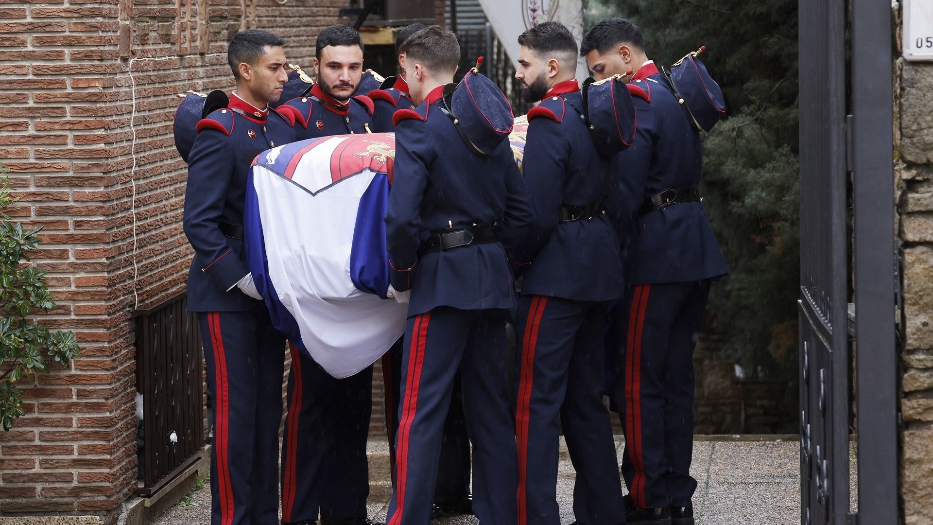 La llegada de los restos mortales de Irene de Grecia a la catedral Ortodoxa Griega de San Andrés y San Demetrio