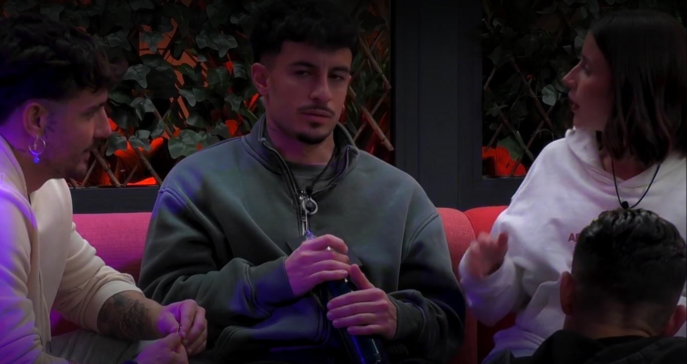 Manu departe con Juanpi y Sandra