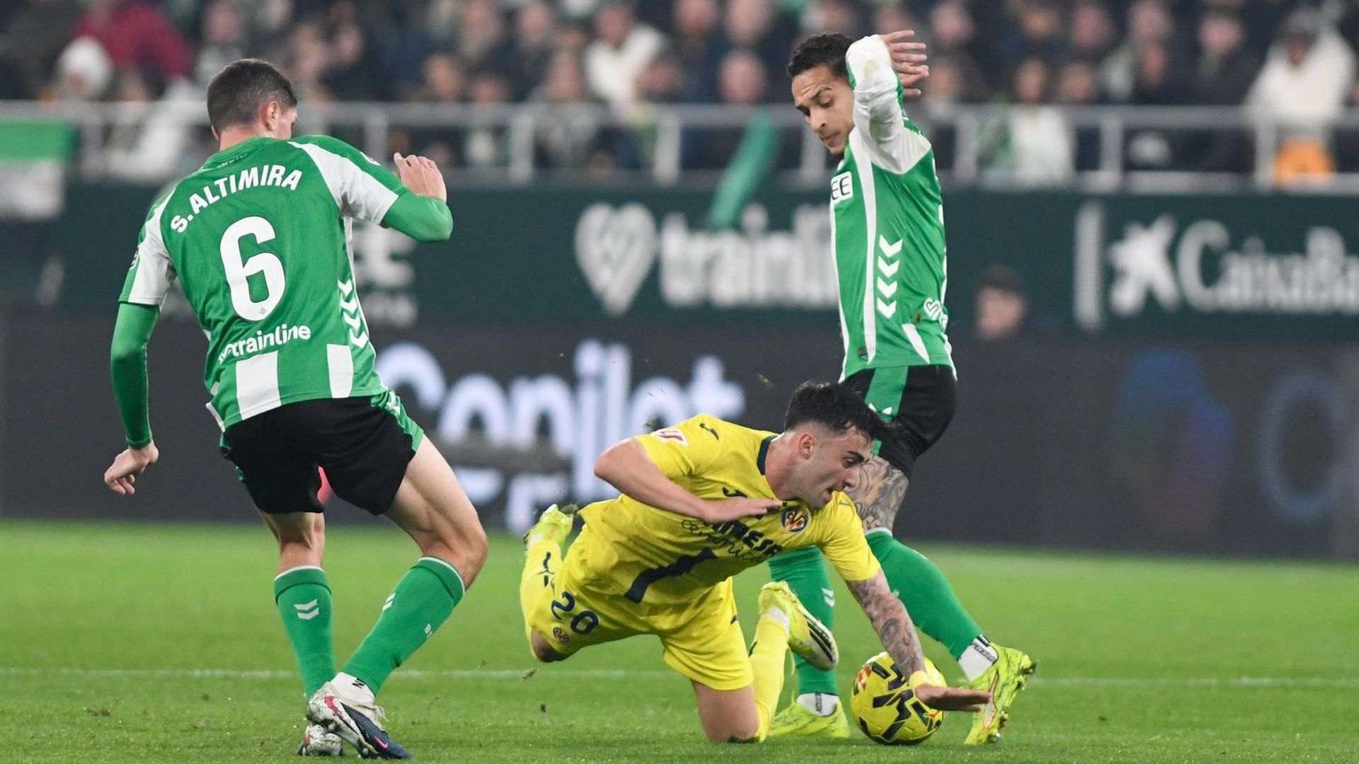 Antony y Moleiro, en el Betis-Villarreal