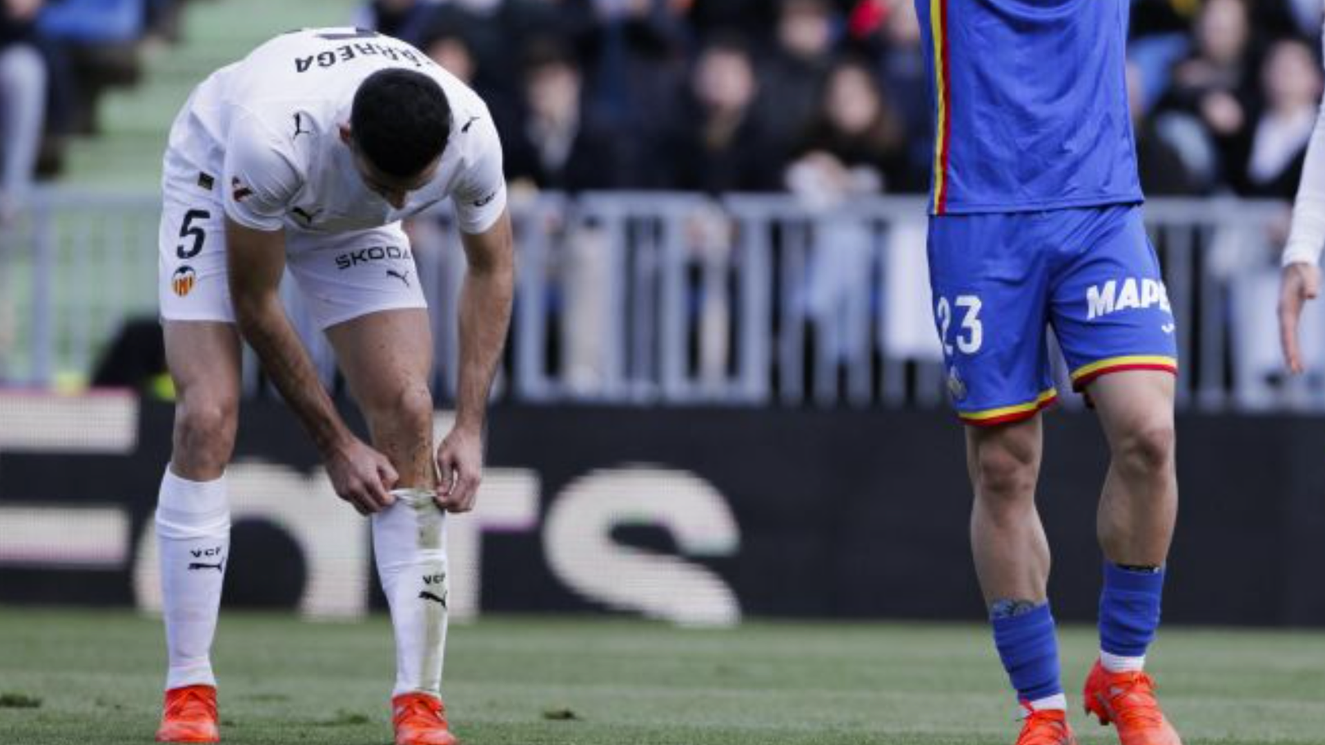 César Tárrega en Getafe se arregla la media