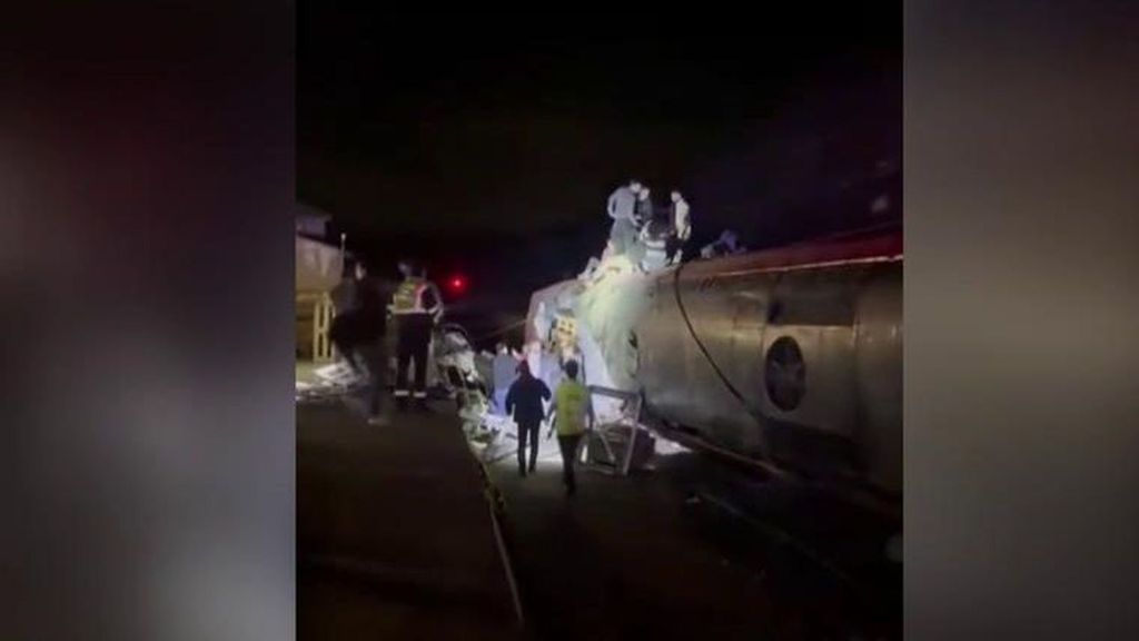 Suspendida la circulación del AVE entre Madrid y Andalucía al descarrilar dos trenes