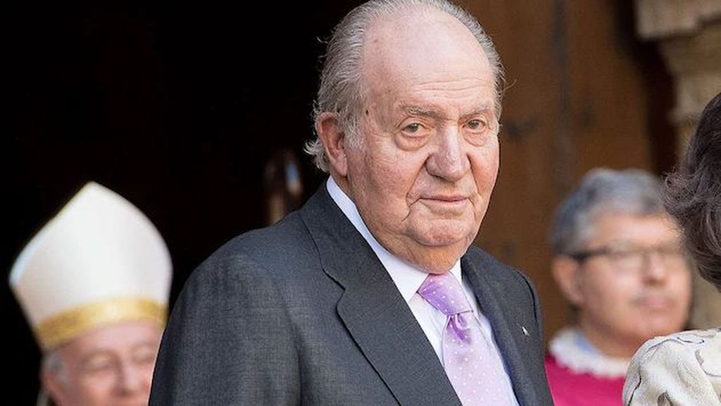 El gesto del rey emérito en el funeral de su cuñada, Irene de Grecia: "Quiso estar presente" ¡Vaya fama! 2026 Top Vídeos 103