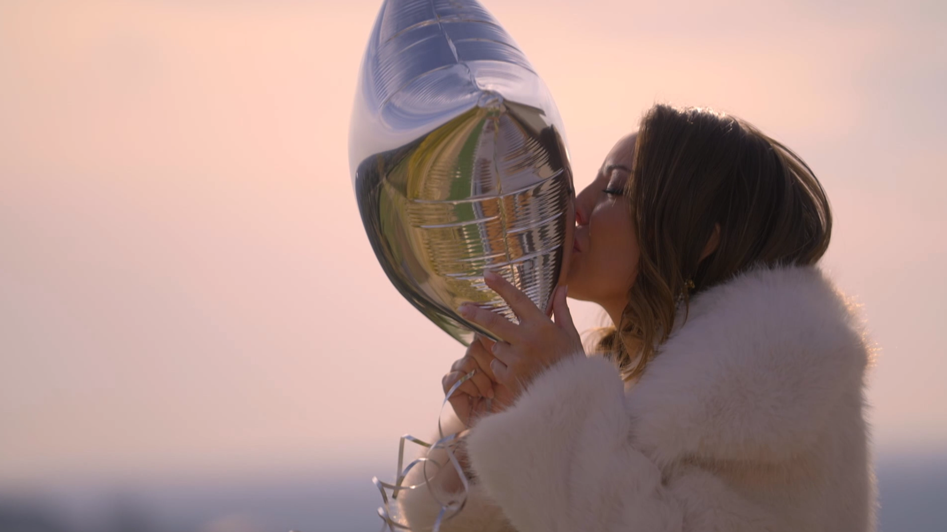 Ana recuerda al padre de sus hijos, que falleció en un accidente, antes de su boda