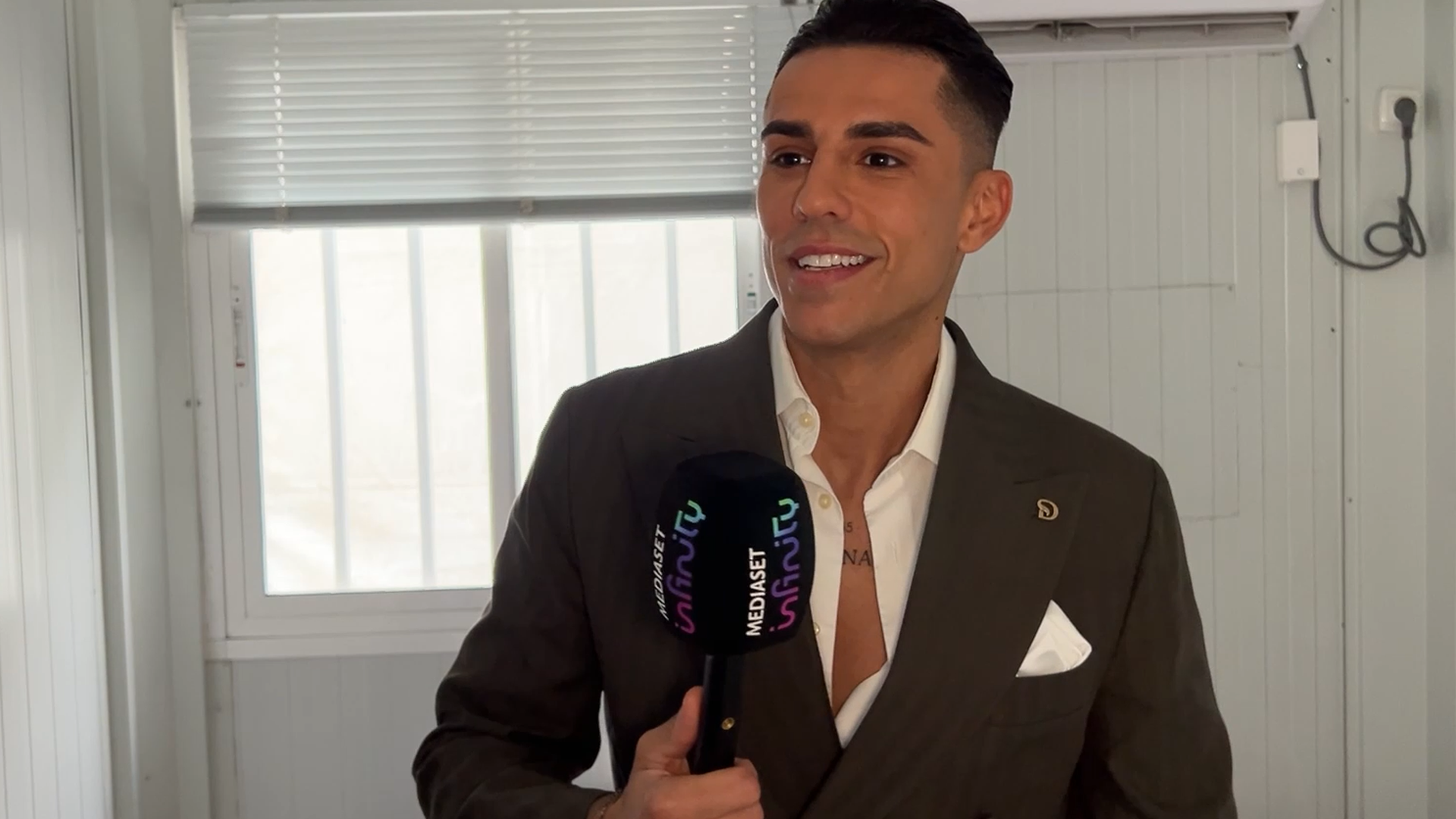 Andrea Sabatini, de ‘La isla de las tentaciones 9’ explica por qué los italianos triunfan en el reality: “Es la labia”