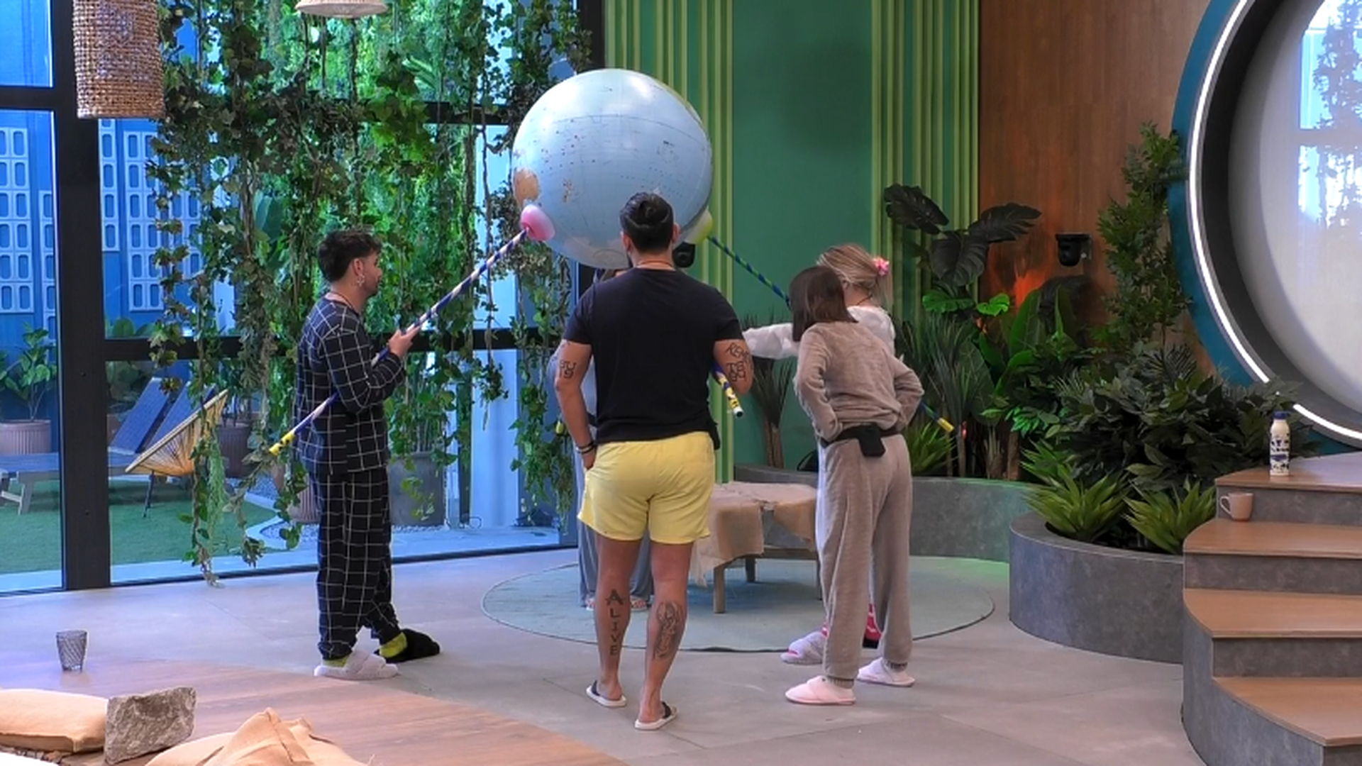 Aprendiéndose el mundo entero