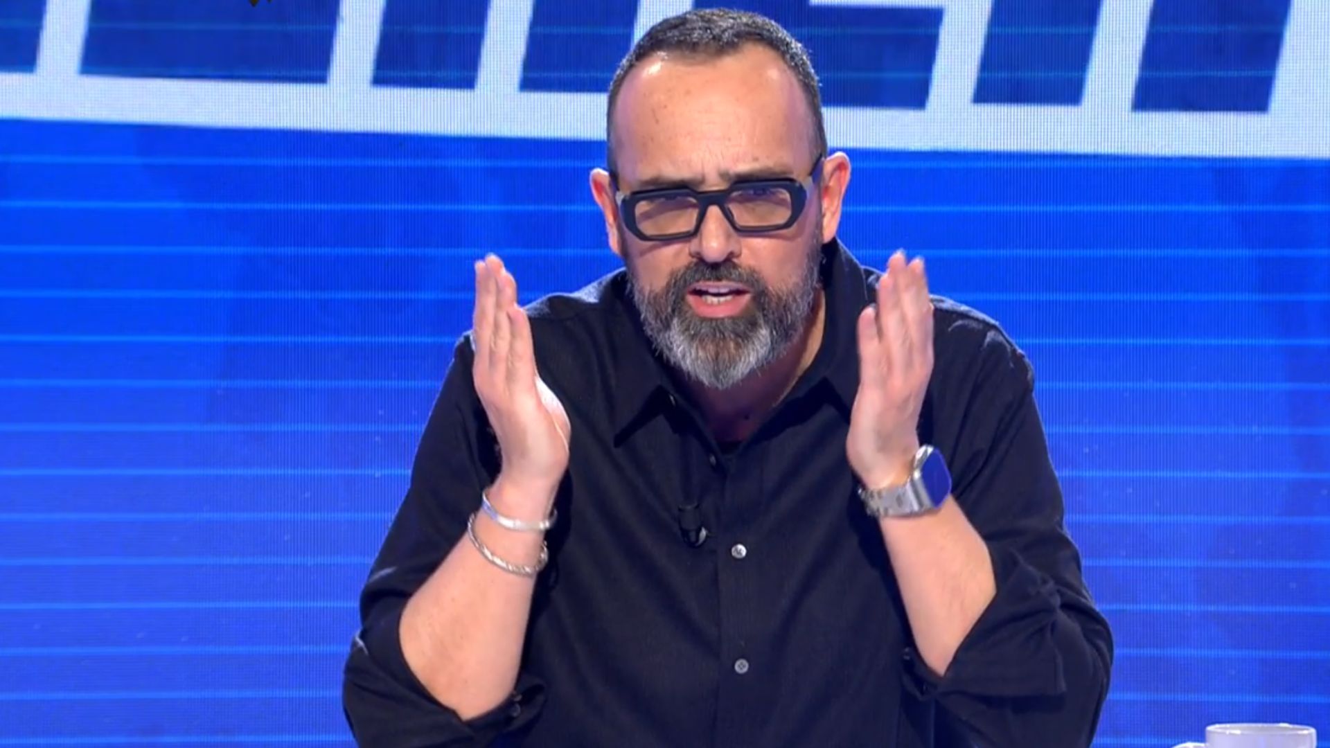 La respuesta de Risto Mejide a un tuitero que critica que no se posicione tras la tragedia de Adamuz: "No te has enterado de nada"