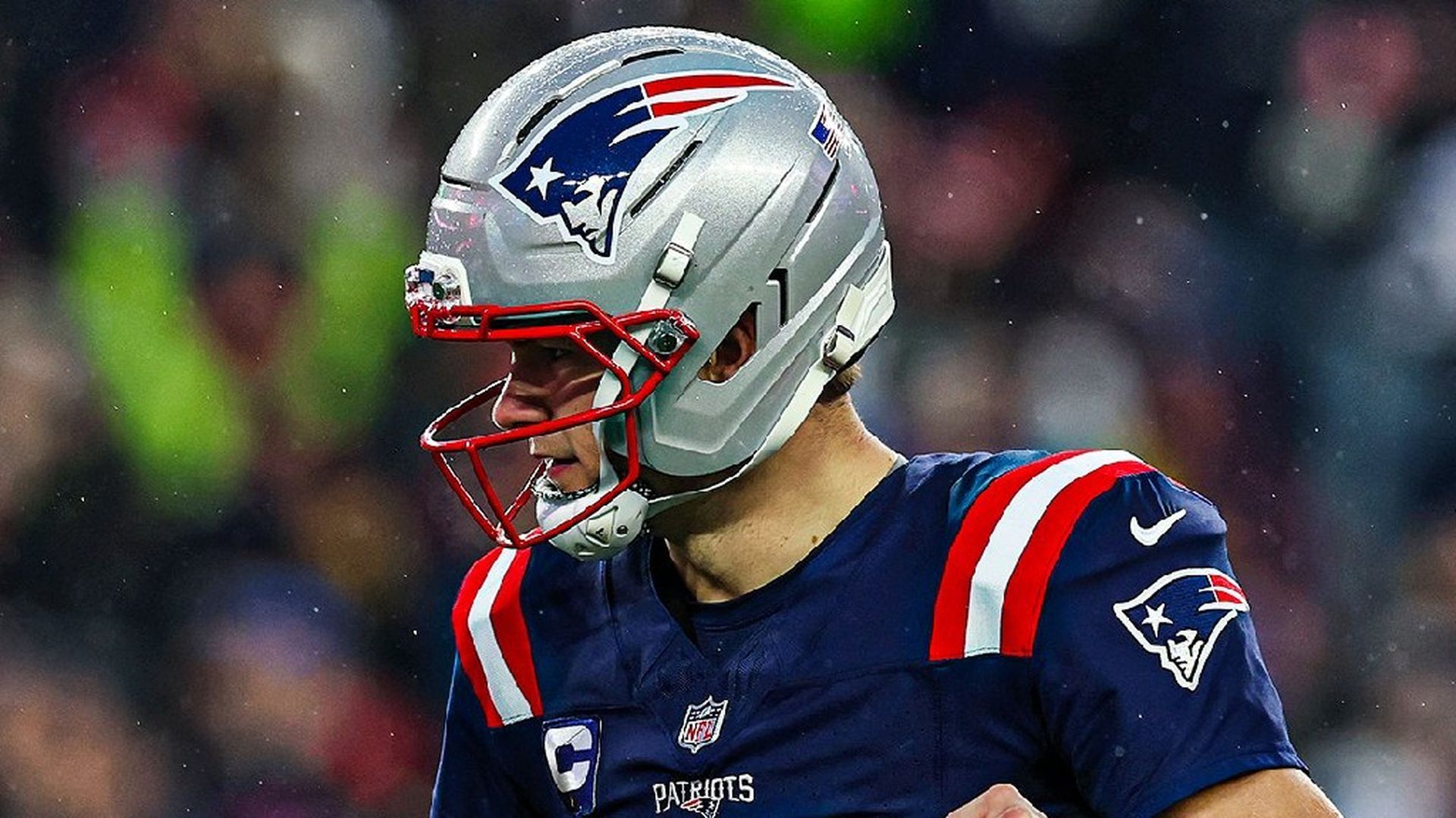 Drake Maye celebra la victoria de los Patriots ante los Texans. Drake Maye celebra la victoria de los Patriots ante los Texans.