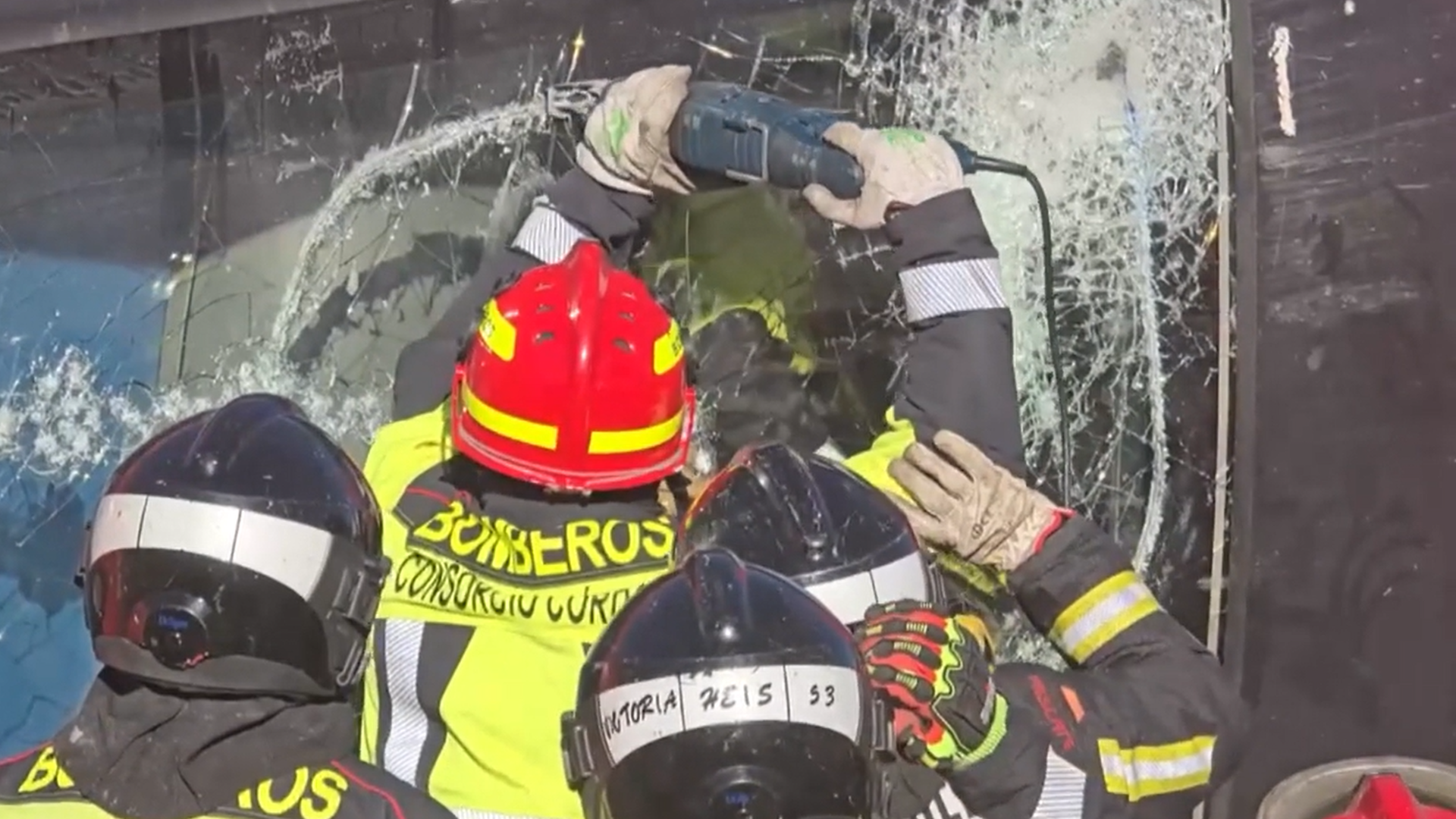 El centro cívico de Córdoba da apoyo a las familias que buscan a seres queridos tras el accidente