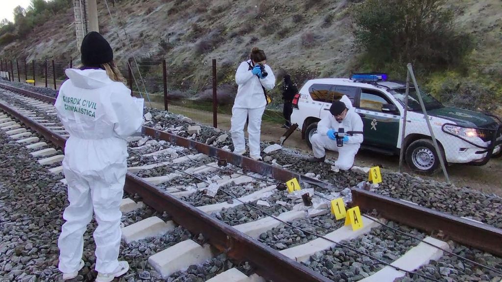 Así trabaja el grupo de Criminalística de la Guardia Civil para esclarecer las causas del accidente de tren en Adamuz