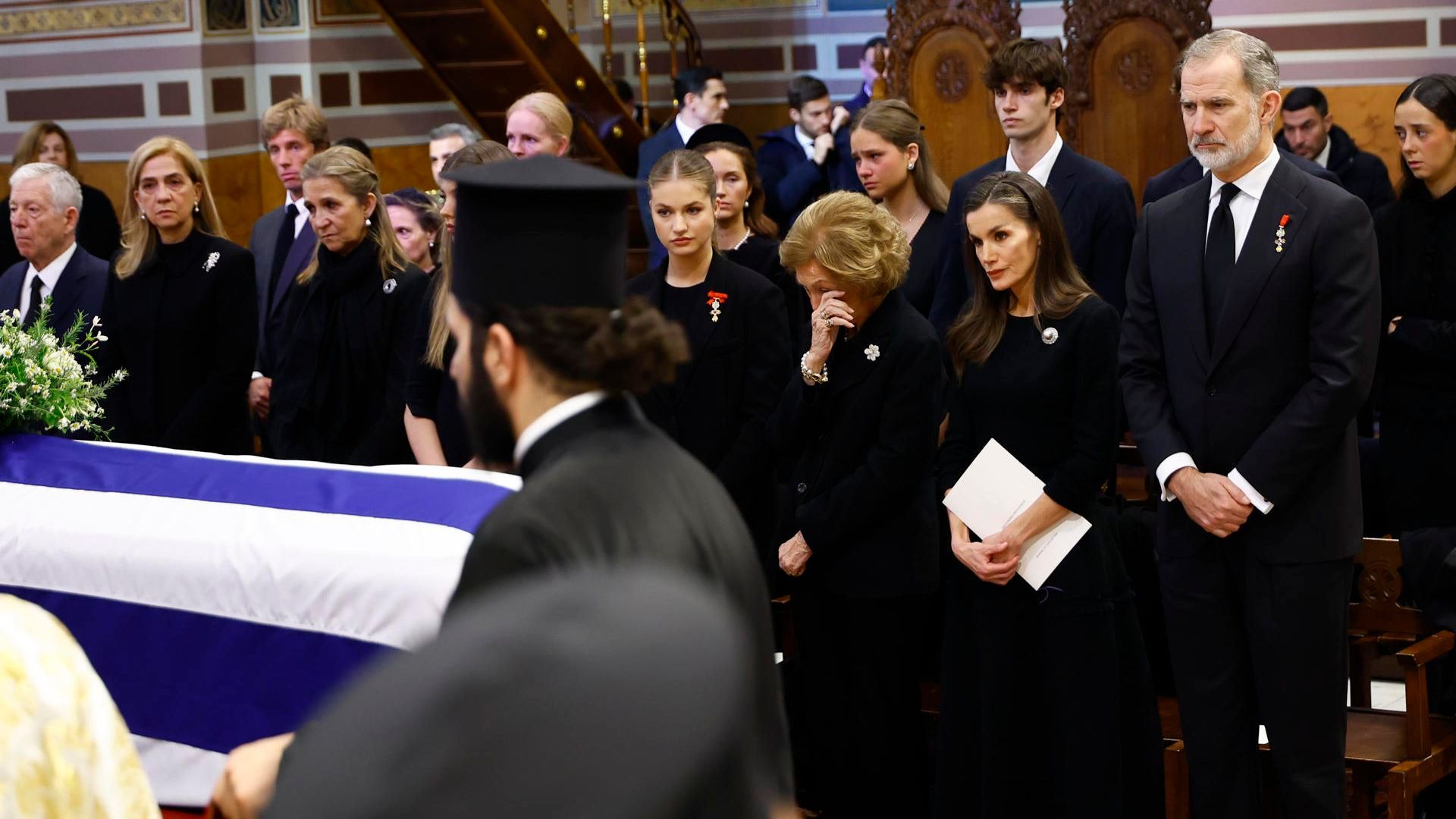 La reina Sofía, emocionada en el funeral de su hermana Irene en la catedral de Atenas