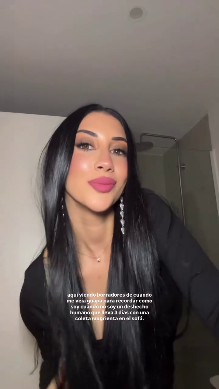 Naomi cuando no estaba enferma