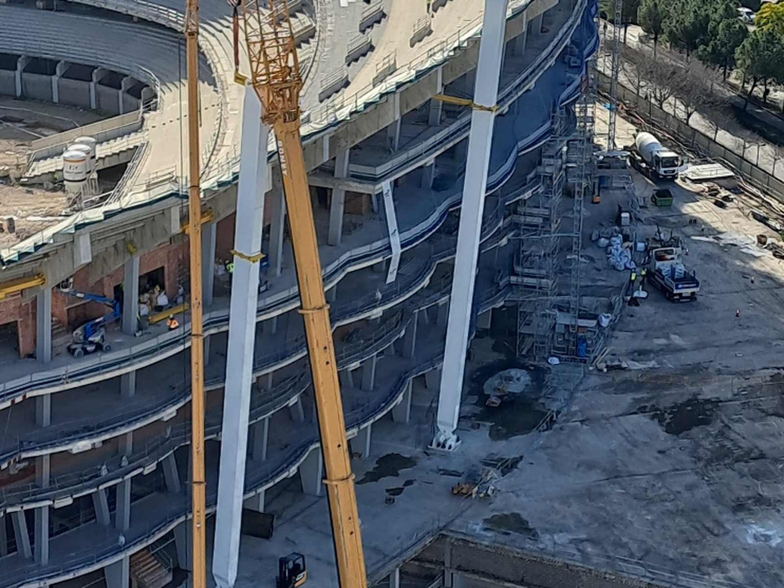 Pilares que sostienen la cubierta del Nou Mestalla