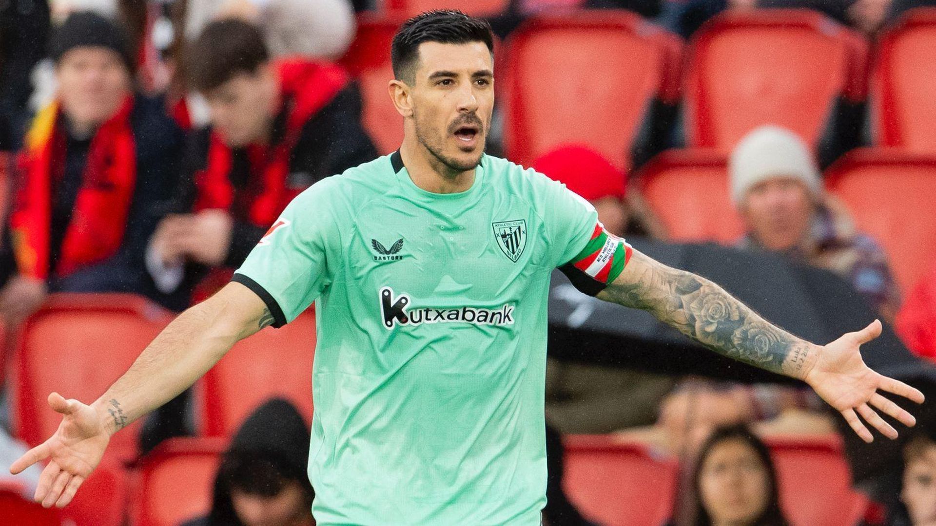 Protesta de Yuri Berchiche en Son Moix ante el RCD Mallorca