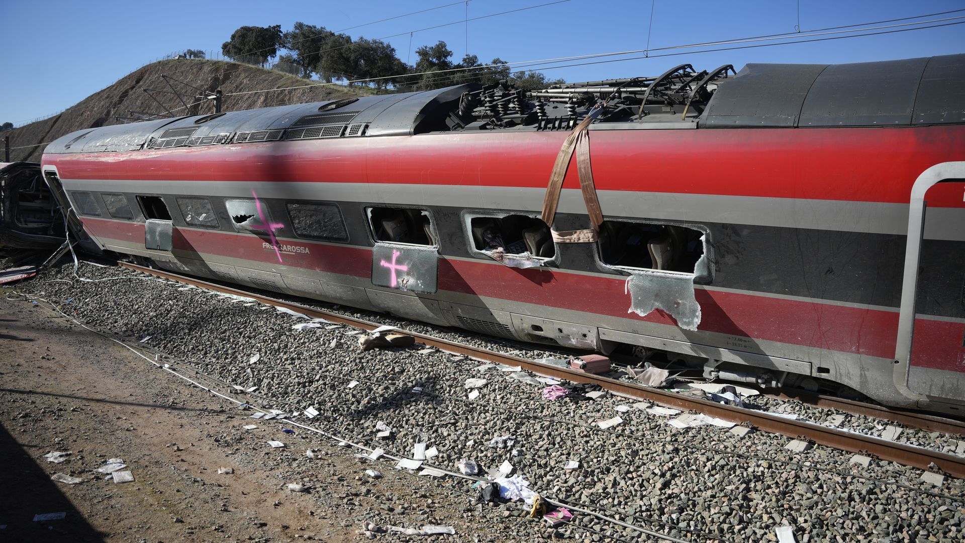 Adif confirmó hace dos meses que el carril estaba "en condiciones adecuadas"