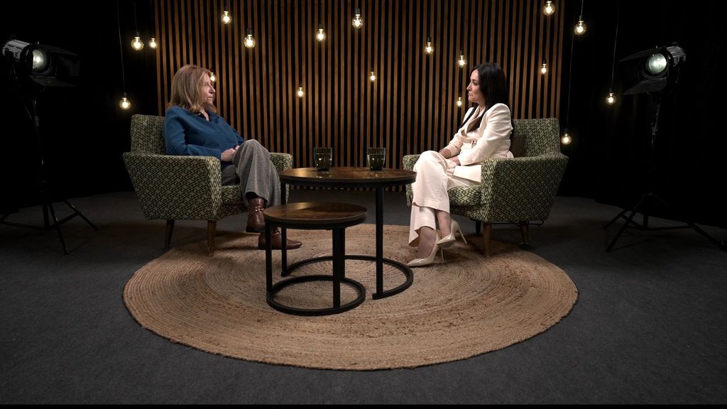 La luz de la cocina aún espera a Marta del Castillo desde hace dieciséis años: “Esta luz se tiene que quedar encendida para que Marta sepa que estamos aquí” Madres: Voces desde el alma Temporada 1 Top Vídeos 20