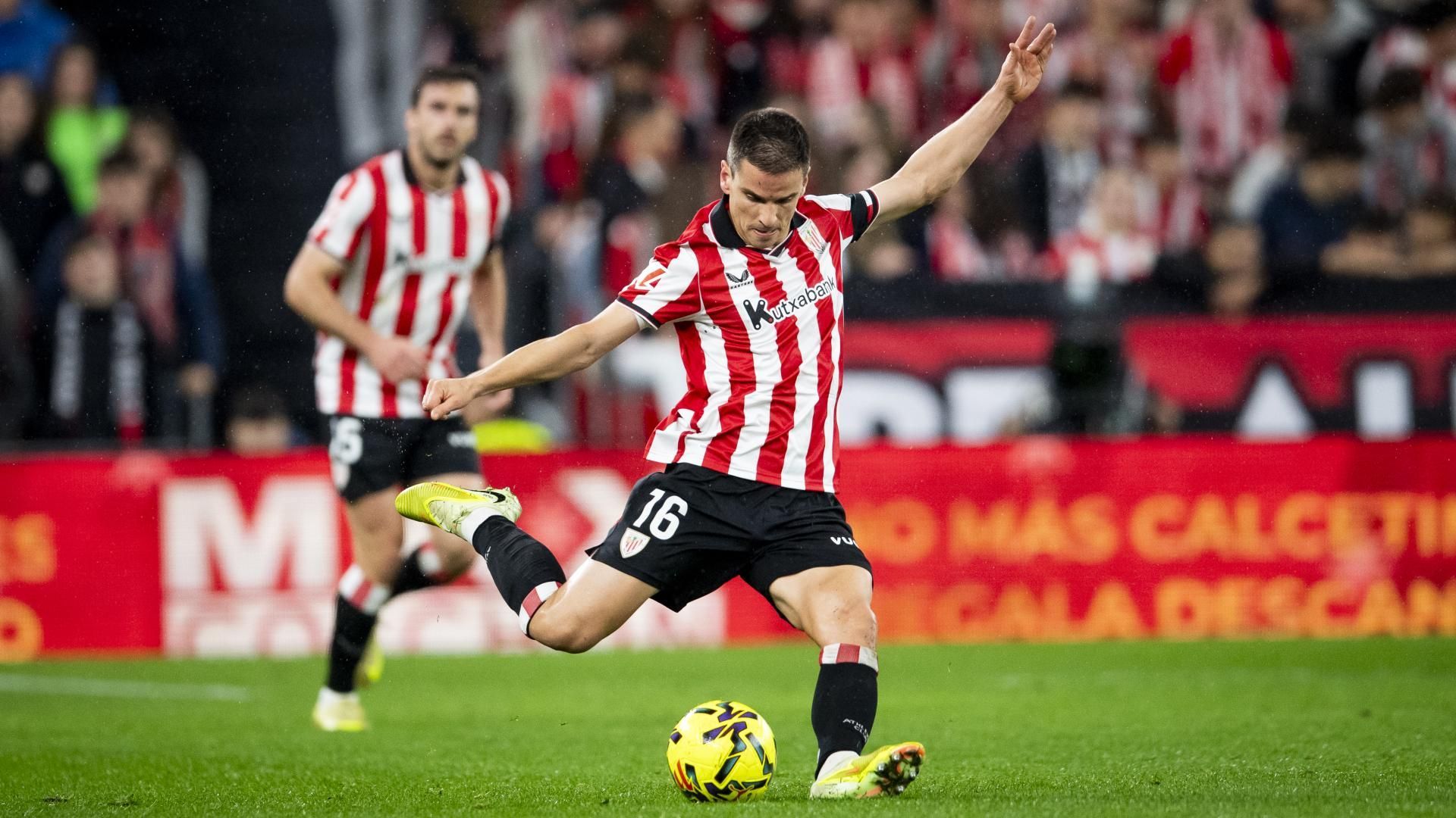 Ruiz de Galarreta la pega en el Athletic - Espanyol de San Mamés