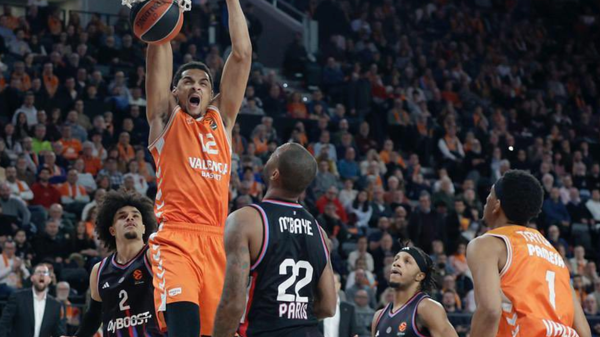 Valencia Basket pasa por encima de París en un día para la historia de Pedro Martínez (98-84)