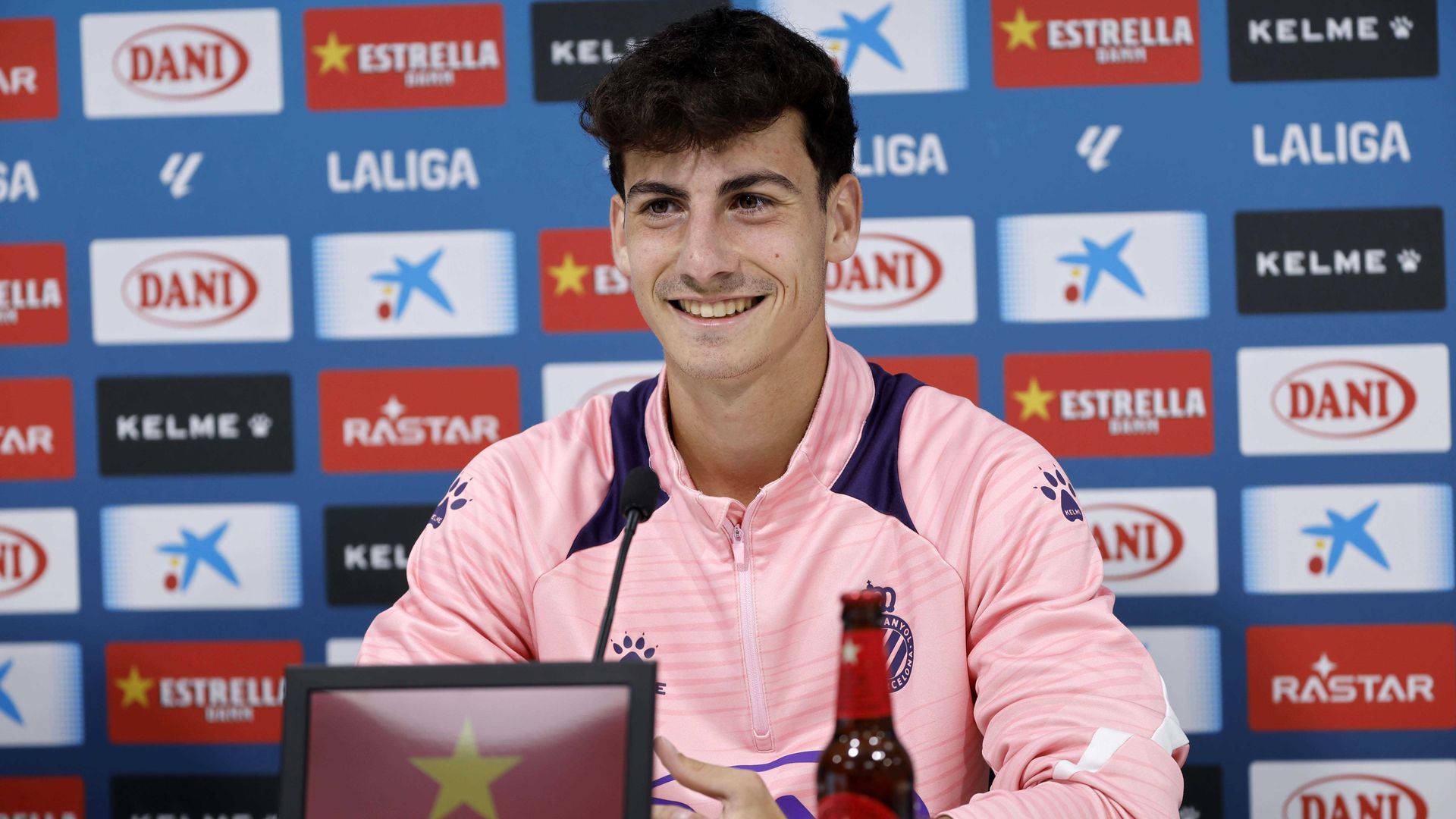 Antoniu Roca en sala de prensa