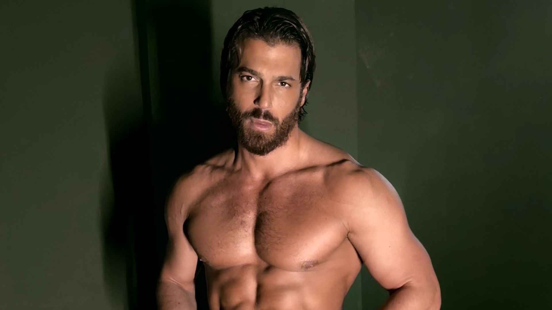 Can Yaman, en una foto de su Instagram Can Yaman, en una foto de su Instagram