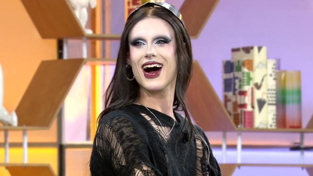 Dos amigas drags, molestas por un rumor, se sorprenden al descubrir quién las había enfrentado: "Me caigo muerta"