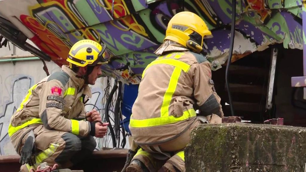 El rescate de más de una hora de uno de los heridos en el accidente de Rodalies
