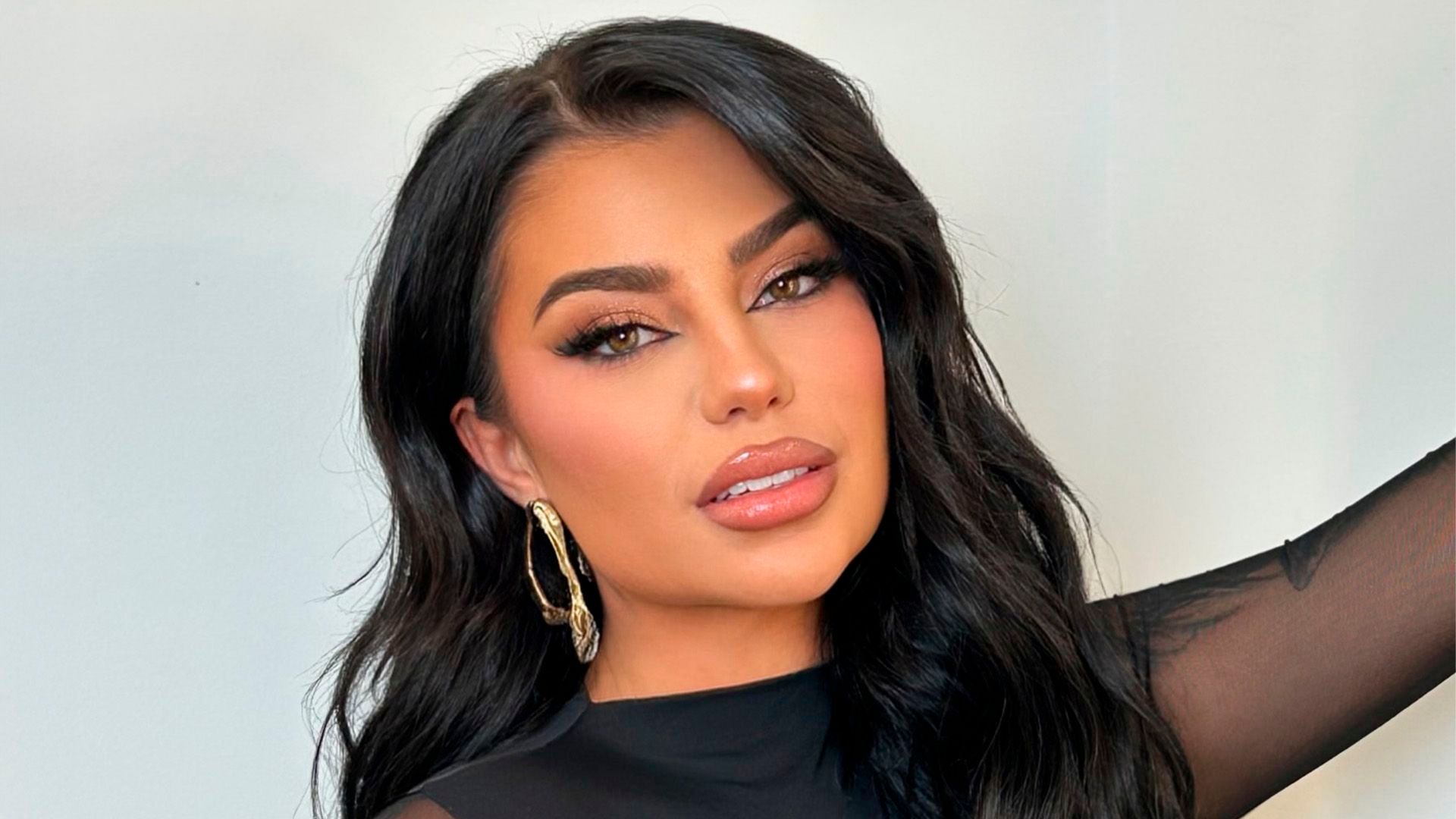 Gabriella Hahlingag recibe una lluvia de críticas tras su último retoque estético