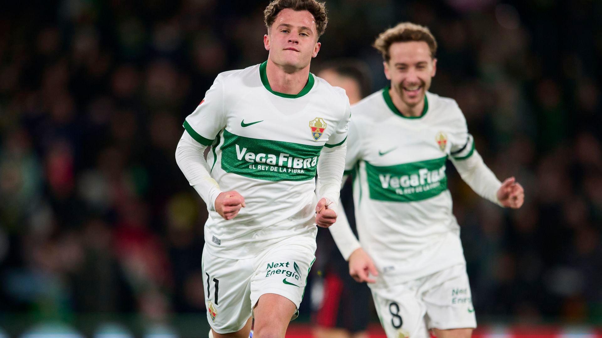 Germán Valera celebrandeo su gol con el Elche frente al Sevilla