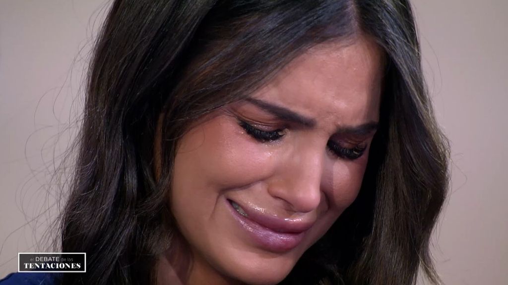 Las lágrimas de arrepentimiento de Cristina en 'El debate final de las tentaciones', en su reencuentro con Darío y Almudena: "No me lo voy a perdonar nunca"