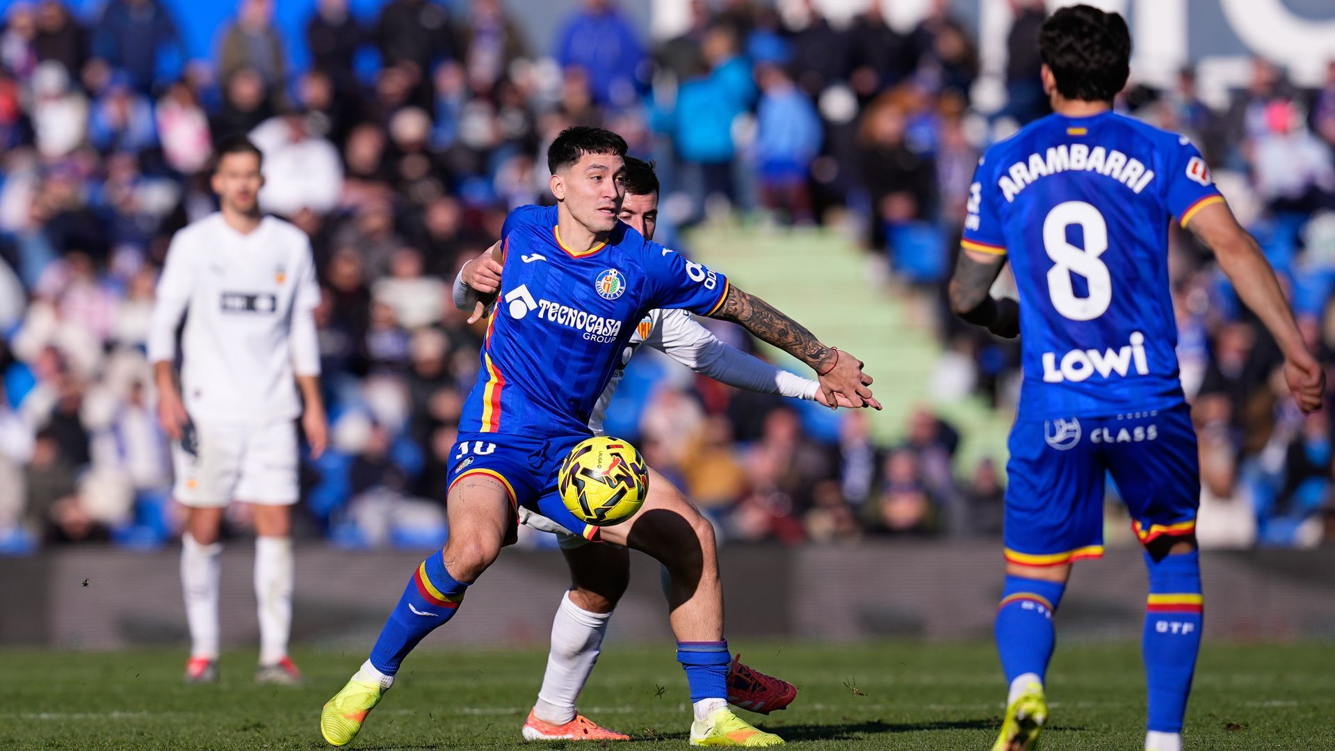 Martín Satriano y Arambarri, jugadores del Getafe