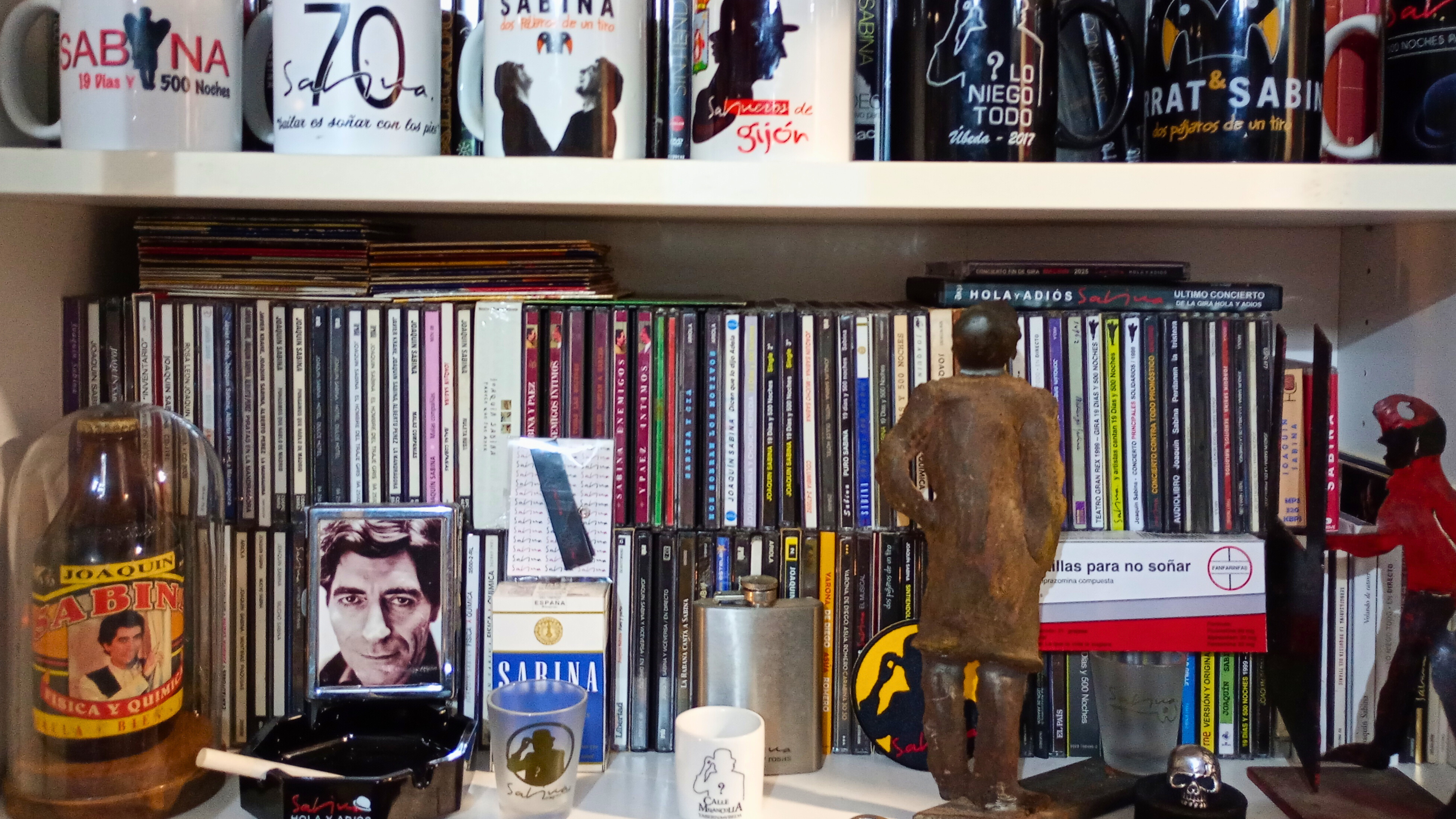 Algunos de los objetos de la colección de José Luis