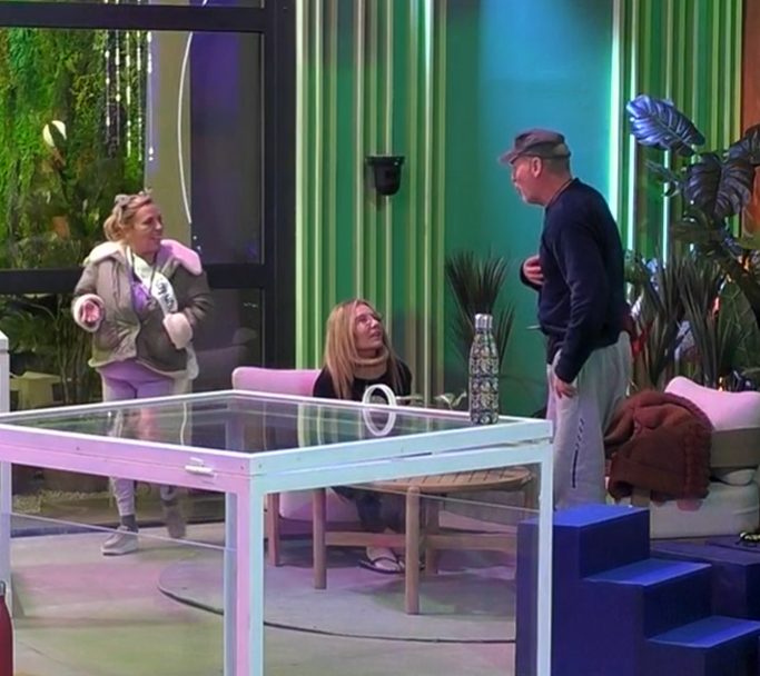 Carlos intenta pactar las nominaciones