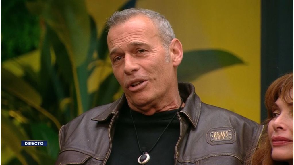 Carlos Lozano, atónito ante las críticas de John Guts sobre él: "Tiene que nacer mil veces para llegarme a la suela del zapato"