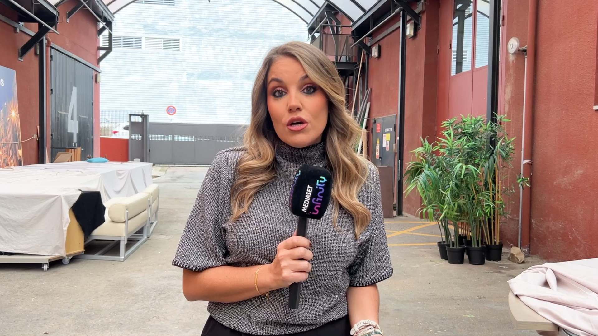 ¿Está Miguel Frigenti traicionando a Carmen Borrego y Belén Ro?: la opinión unánime de los colaboradores