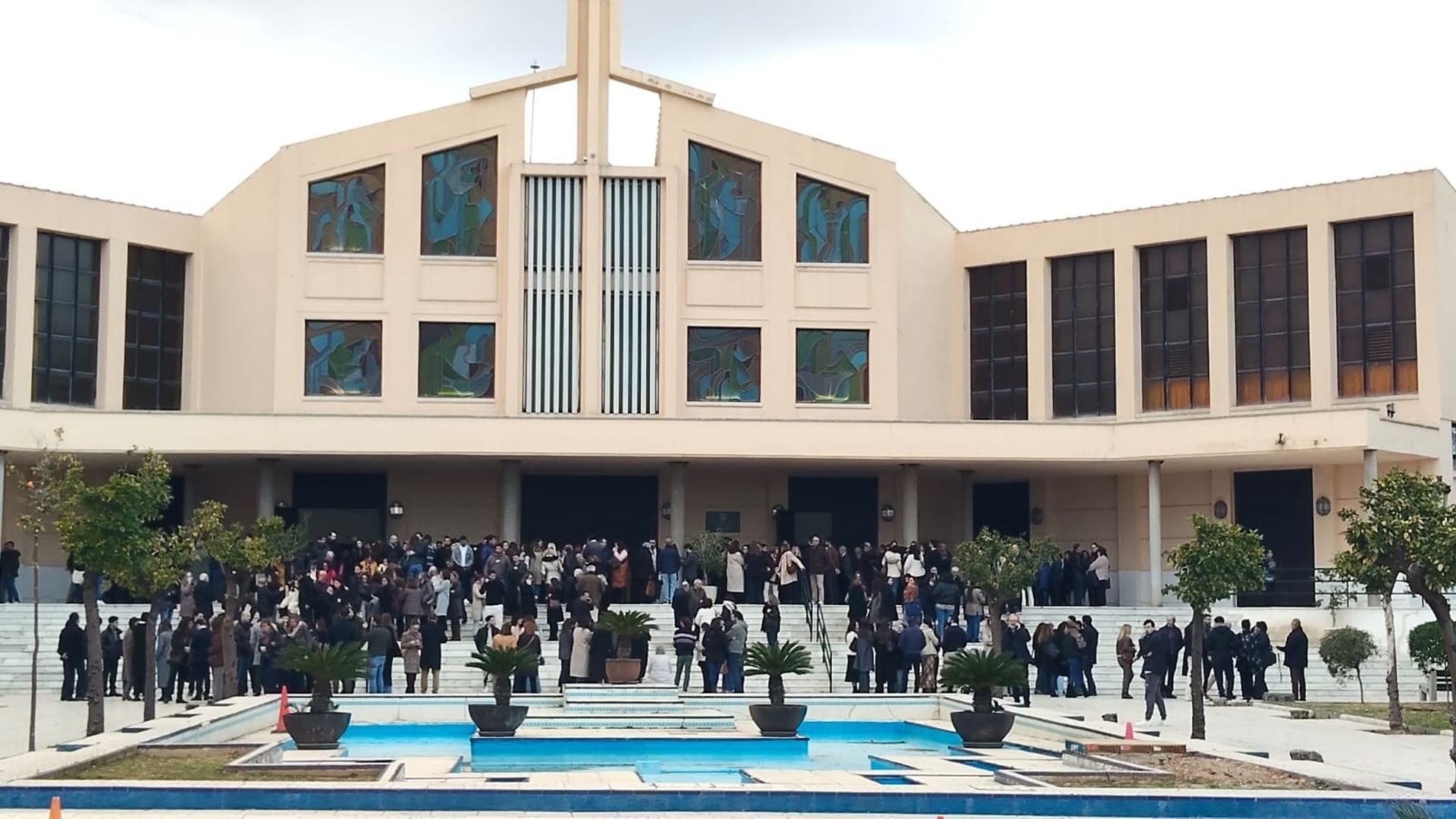 La misa funeral de Jesús Saldaña