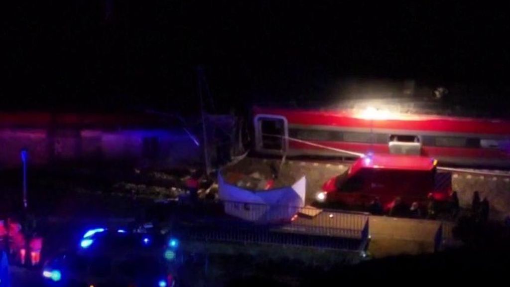 Los minutos del horror desde el accidente de Adamuz: del encuentro del Alvia y a la llegada de las ambulancias a las 20:30