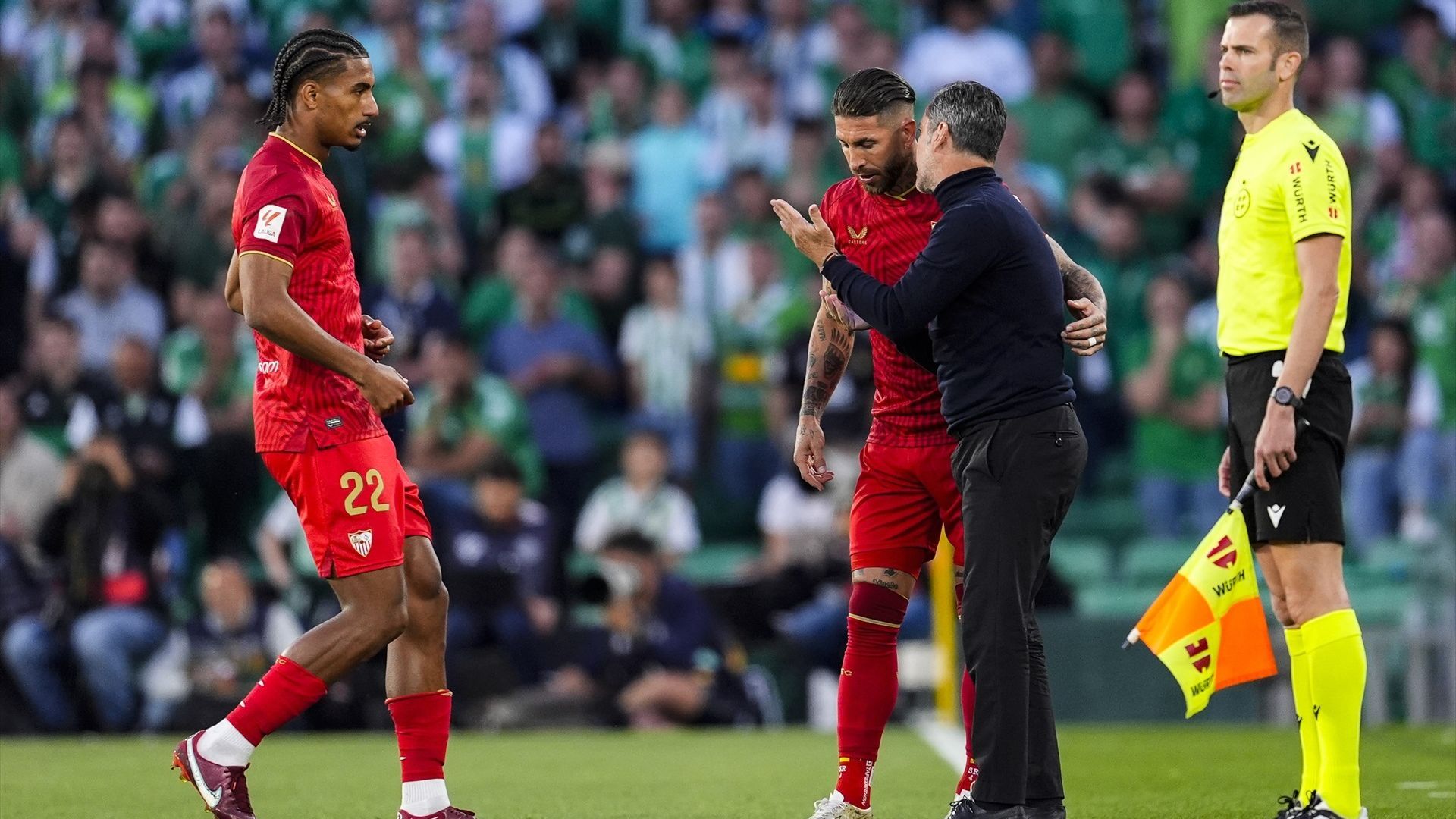 Quique Sánchez Flores en su etapa como entrenador del Sevilla