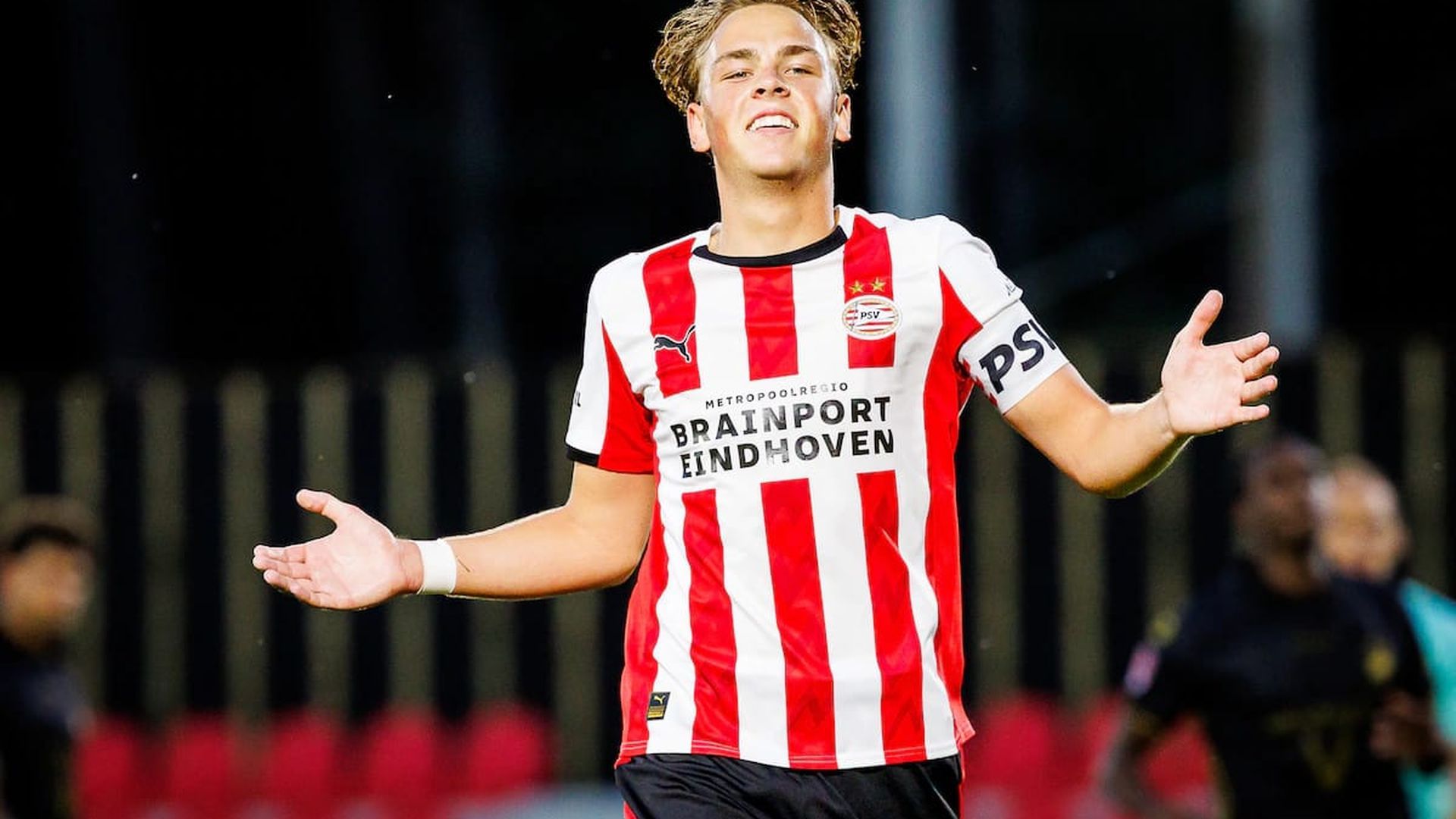 Robin Van Duiven celebra un gol con el PSV. Robin Van Duiven celebra un gol con el PSV.