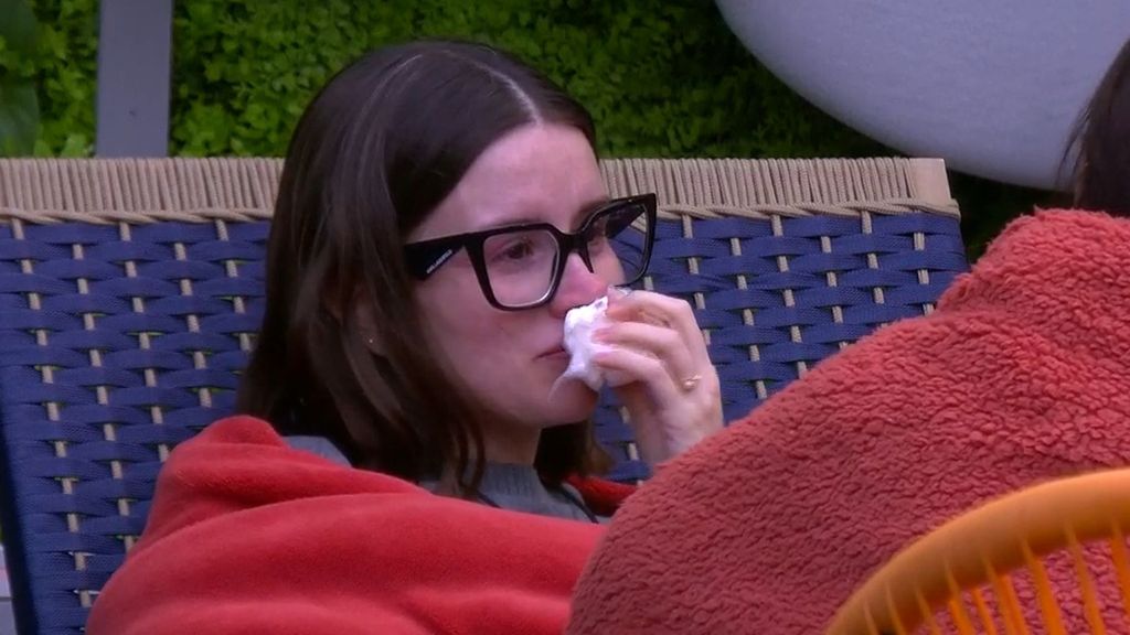 Sandra Barrios estalla y llora desconsolada por un comentario de Andrea: ''Qué asco, no quiero dormir más a su lado''