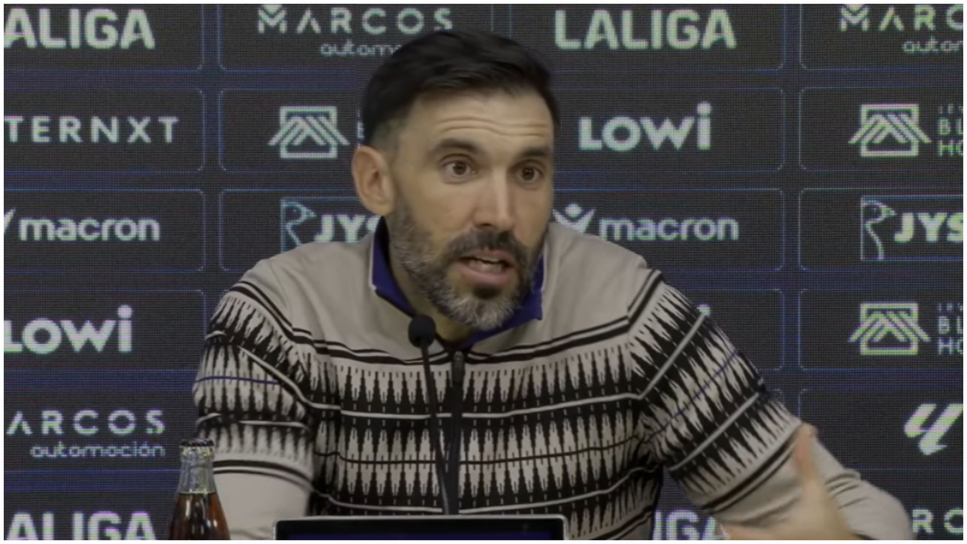 Eder Sarabia, en rueda de prensa Eder Sarabia, en rueda de prensa