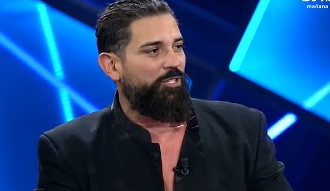 John, durante la entrevista