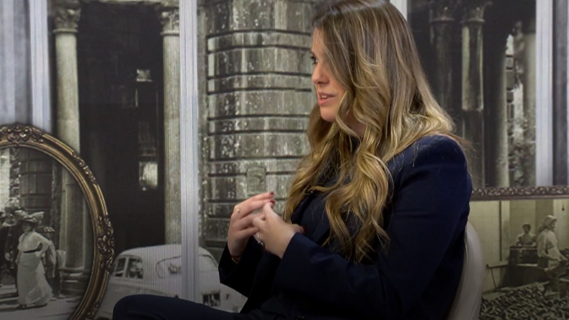 Laura Portas, escritora: “Cuando te dejas llevar por las palabras descubres un mundo interior desconocido” Laura Portas, escritora: “Cuando te dejas llevar por las palabras descubres un mundo interior desconocido”