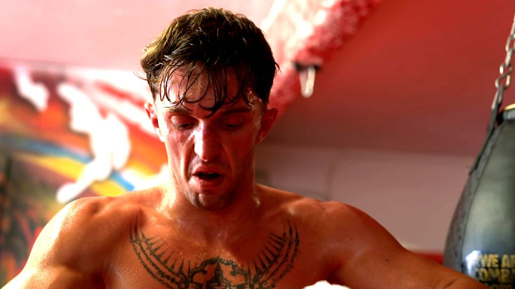 Lewis se derrumba tras su combate con Chuki: "Siento impotencia"