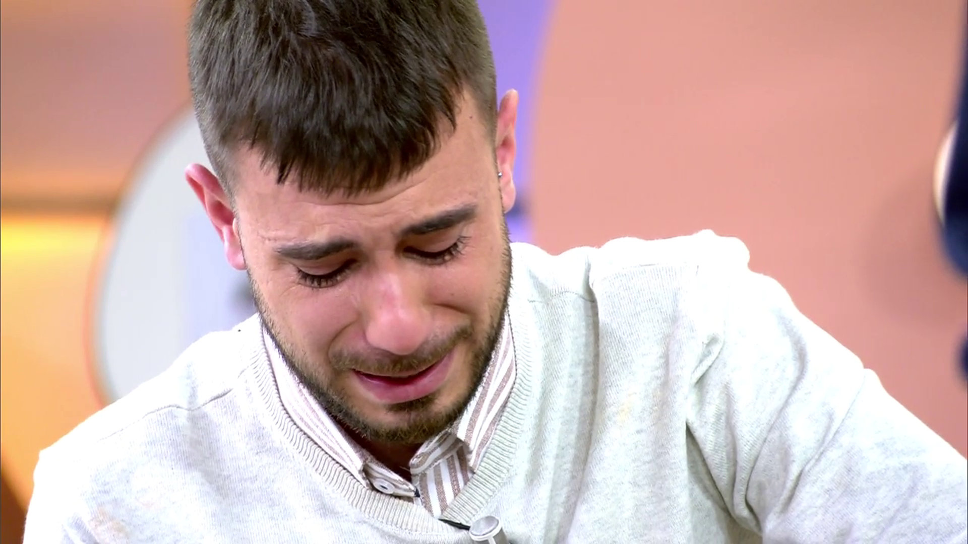 Un joven se emociona al hablar de su hermana en 'El diario de Jorge': "Estoy orgulloso de ella"