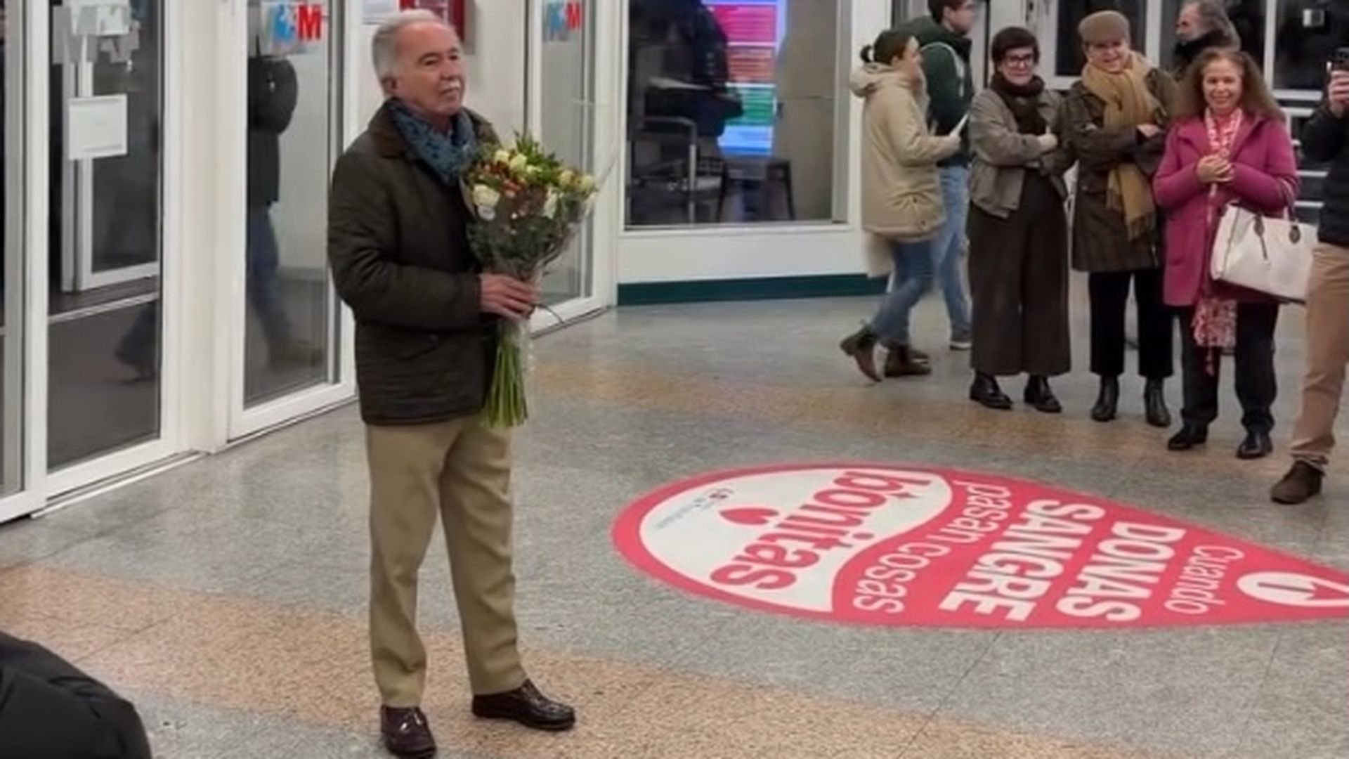 Un momento de la despedida del dóctor Carlos Hernández