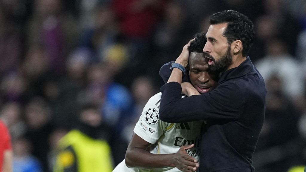 La diferencia entre Arbeloa y Xabi Alonso al pronunciarse sobre la renovación de Vinicius
