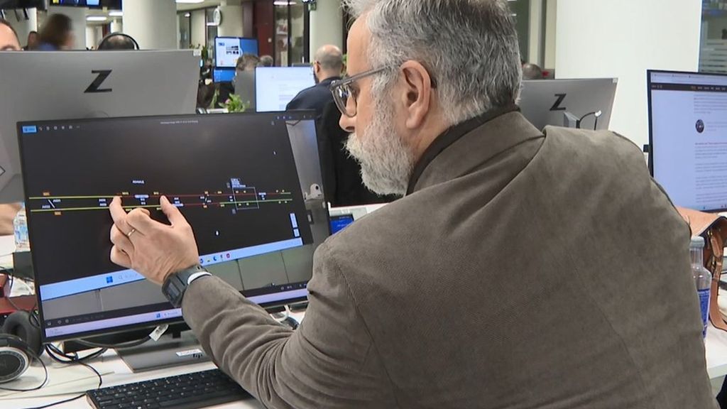 La peculiaridad del Alvia: ni estaba localizado con precisión ni se pudo saber en un primer momento que había descarrilado