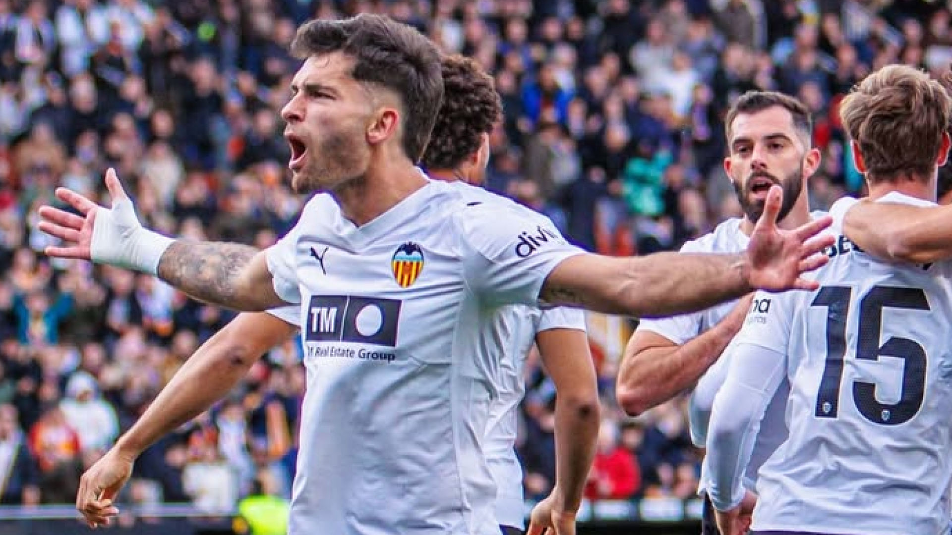 Hugo Duro celebra su gol ante el Espanyol