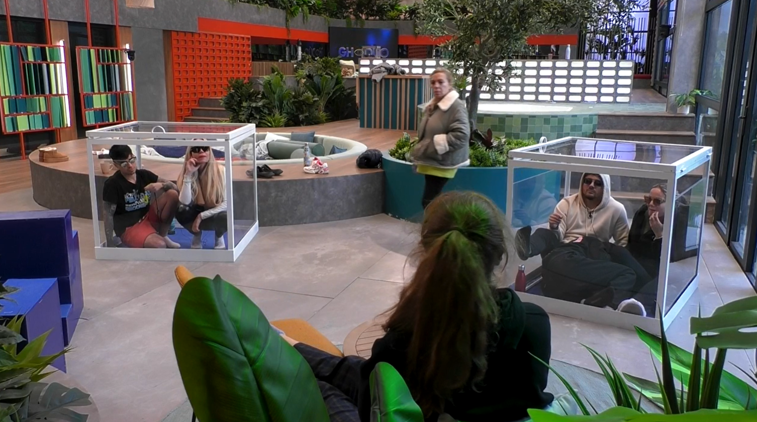 La prueba en el salón