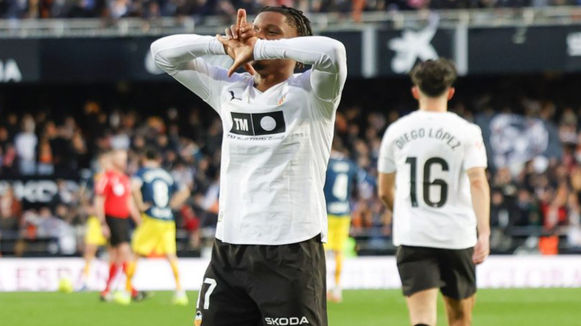 Ramazani celebra su gol en Mestalla