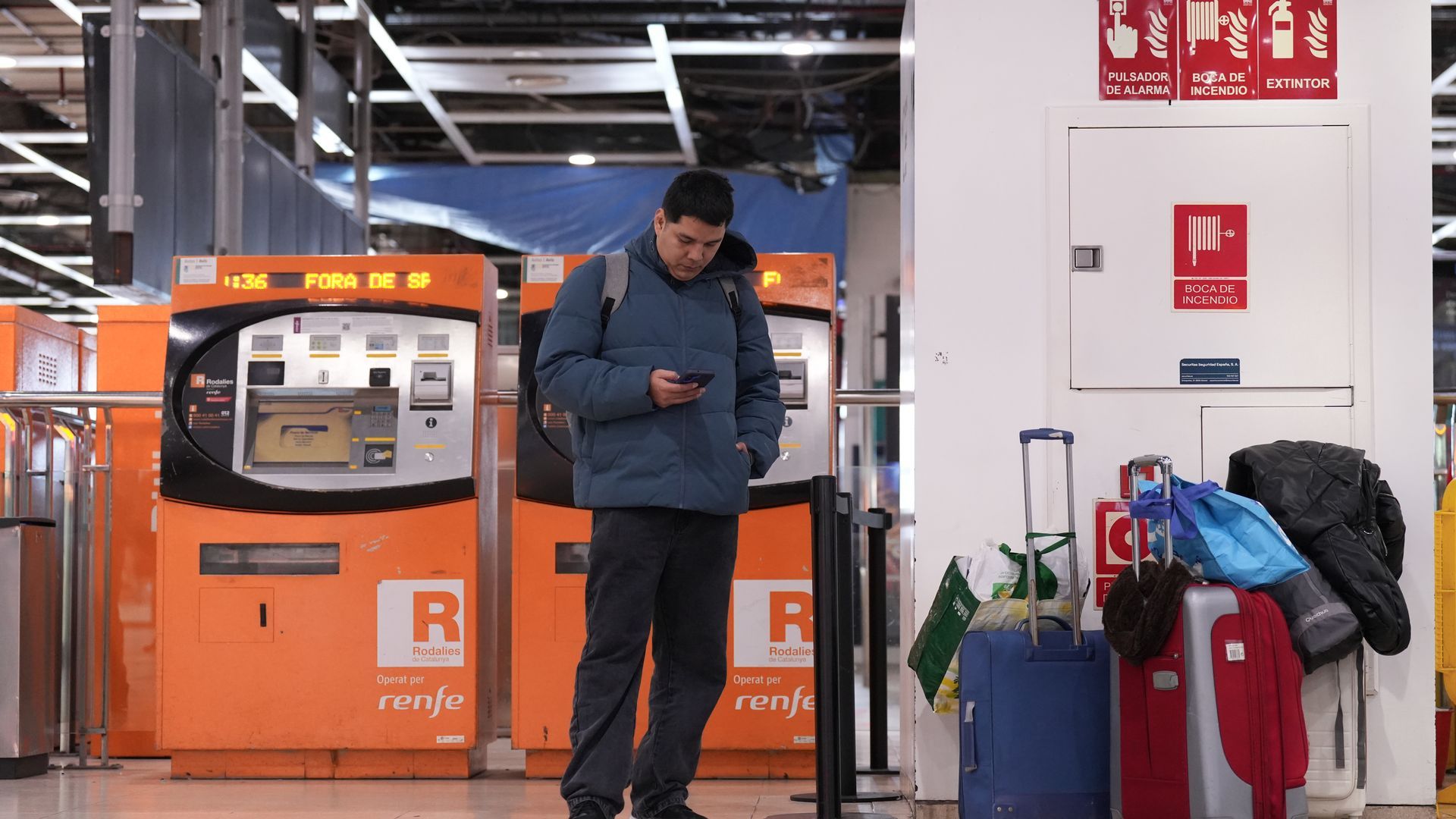 Usuarios exigen que se reanude el servicio de Rodalies en los tramos seguros en Cataluña